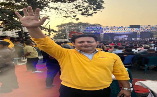 রাজনীতিতে গ্রুপিং ও লবিং এ বিশ্বাসী না   এই ত্যাগী ও সাহসী নেতা সুমন দেওয়ান।